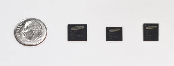 ▲삼성전자가 개발한 차세대 5G 밀리터리파 기지국용 무선통신 핵심칩 / 사진=삼성전자
