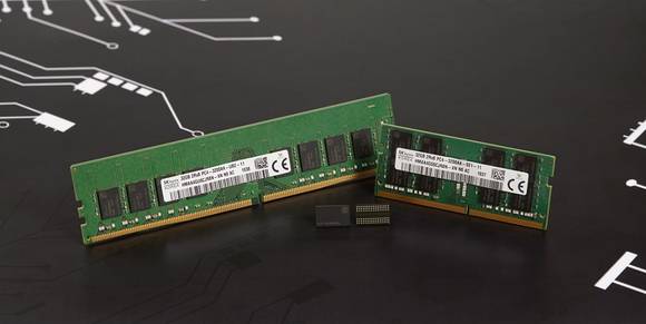 ▲SK하이닉스가 개발한 3세대 10나노급(1z) DDR4 D램 / 사진=SK하이닉스