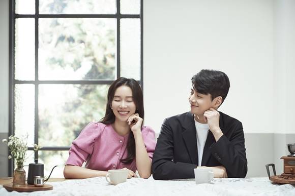 ▲결혼정보회사 가연이 코로나19의 대처로 전화상담과 비대면 결제가 가능한 수기특약 서비스를 도입했다. (사진제공=가연)