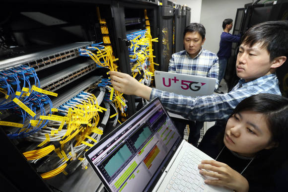 ▲LG유플러스는 5G 단독모드 표준을 기반으로 상용망에서 5G 서비스 테스트를 완료했다고 밝혔다. / 사진=LG유플러스