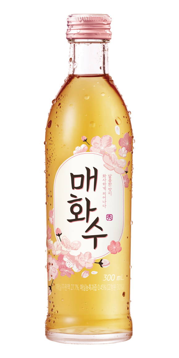 ▲하이트진로가 매실주 '매화수'를 전면 새단장한다. / 사진=하이트진로
