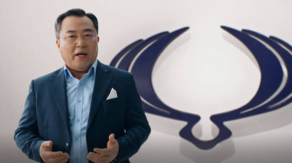 ▲예병태 쌍용자동차 대표가 2020 해외대리점 대회서 해외대리점 관계자들에게 인사말을 전하고 있다 / 사진=쌍용자동차