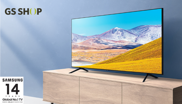 ▲GS홈쇼핑이 ‘삼성 UHD TV’와 ‘왓챠’ 프리미엄 12개월 이용권 결합상품을 판매한다. / 사진=GS홈쇼핑