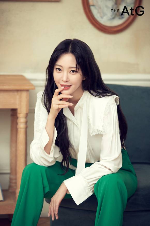 ▲CJ오쇼핑 패션 브랜드 ‘더엣지’가 새 모델로 한예슬을 발탁했다. / 사진=CJ ENM 커머스부문