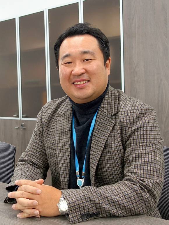 ▲김명진 대표가 이끌고 있는 이노그리드는 2009년부터 한 발 앞서 클라우드 컴퓨팅에 뛰어들어 꾸준한 솔루션 개발과 다양한 클라우드 시스템 구축·운영을 통해 쌓은 노하우와 기술력을 바탕으로 대표적인 클라우드 컴퓨팅 전문기업으로 자리잡았다. / 사진=이노그리드