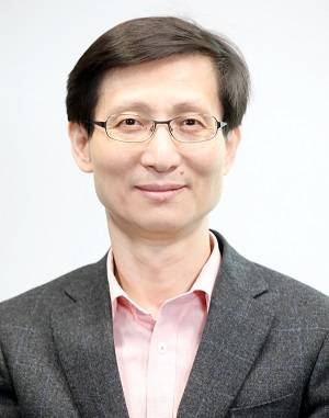 ▲한국디지털헬스산업협회 2대 회장으로 취임한 김형욱 KT 미래가치추진실장 부사장 / 사진=KT