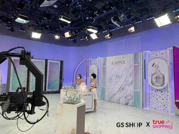 ▲GS홈쇼핑은 해외 홈쇼핑 진출을 원하는 중소 기업과 협업해 해외 수출을 지원한다. / 사진=GS홈쇼핑