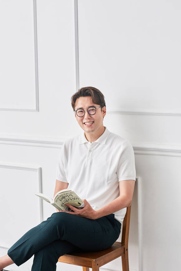 ▲LF 마에스트로가 심용환 역사학자과 7월의 ‘월간 마에스트로’를 진행한다. / 사진=LF