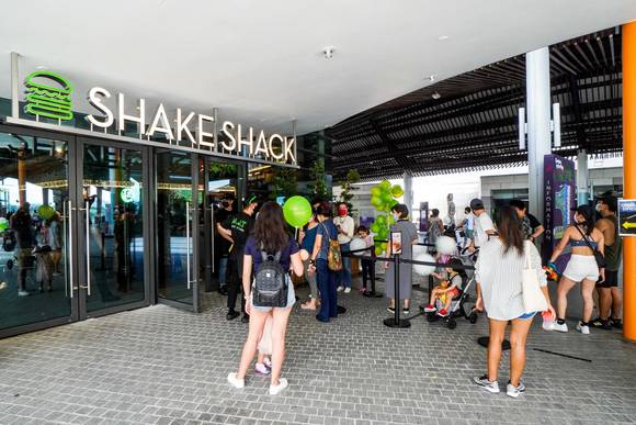 ▲쉐이크쉑(Shake Shack) 싱가포르 7호점 가든스바이더베이(Gardens by the Bay)점 / 사진=SPC그룹