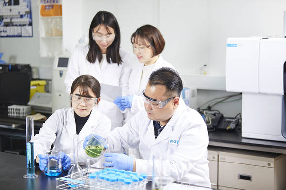 ▲코웨이는 2019년 ‘물맛 연구소’를 세워 깨끗하고 맛있는 물을 연구하고 있다. / 사진=코웨이