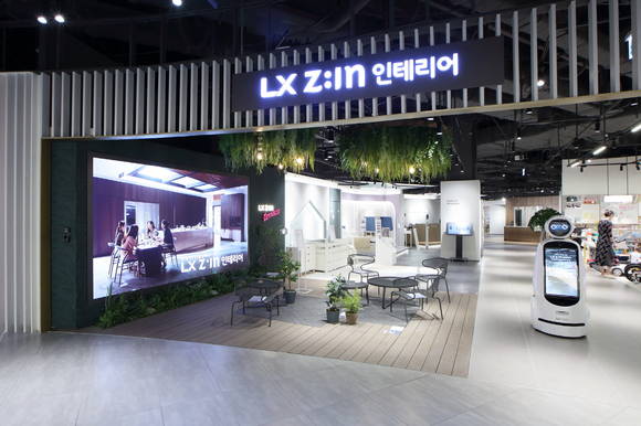 ▲LX Z:IN 인테리어 지인스퀘어 신세계백화점 대구점 전경 / 사진=LX하우시스
