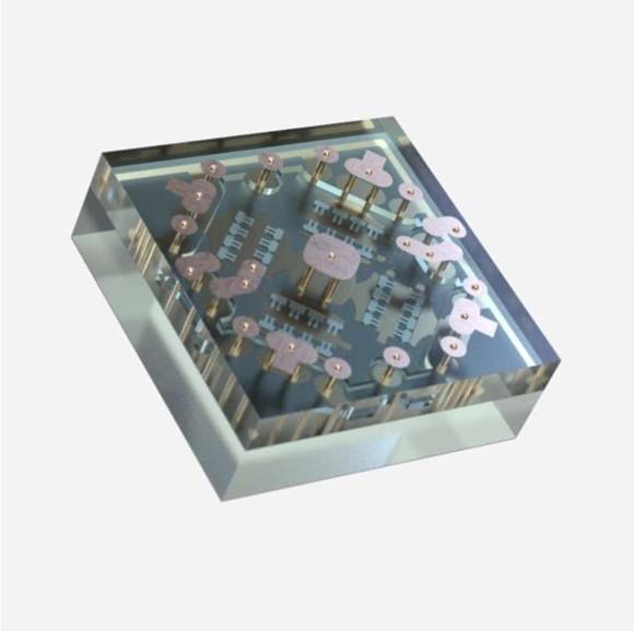 ▲멘로마이크로의 ‘아이디얼 스위치(Ideal Switch)’ / 사진=멘로마이크로