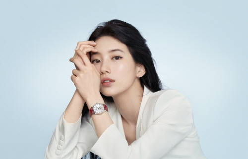 ▲브랜드 론진이 배우이자 가수 수지를 글로벌 앰버서더로 발탁했다. / 사진=론진(LONGINES)
