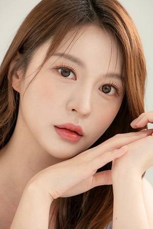 ▲‘한류닷컴과 함께하는 제16회 고양-한스타 SBO 연예인야구리그’ 하반기 3주차 1경기 시구를 맡은 미스코리아 변한나