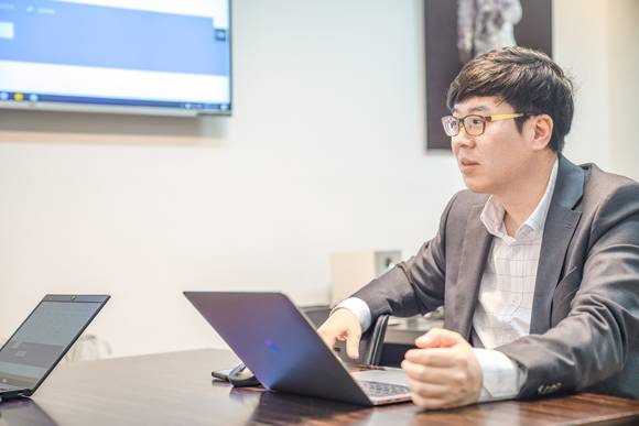 ▲조원희 지란지교데이터 대표는 “장기적인 제품개발 계획은 A~Z까지 모든 이니셜을 포괄하는 필터 시리즈 제품군을 만들어 전방위적인 데이터 보호체계를 실현하는 것”이라고 말했다. / 사진=지란지교데이터