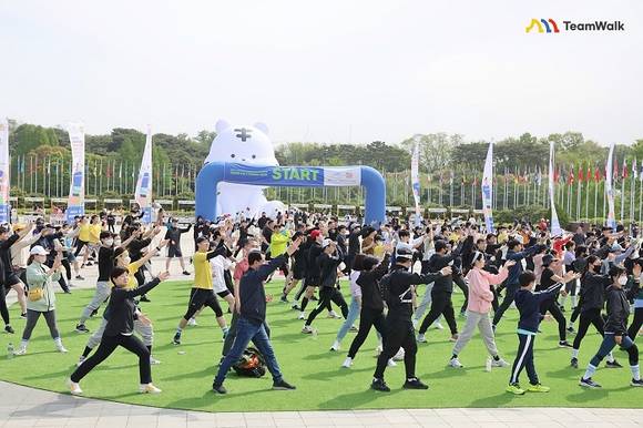 총 챌린지 참가자 8만8000명…챌린지 목표 달성 참가자 3800명, 누적 걸음 수 78억 보 기록
