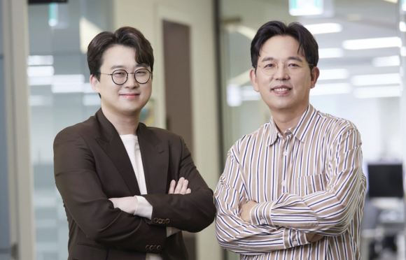 ▲김일두(왼쪽)·김병학 카카오브레인 각자대표이사 / 사진=카카오브레인