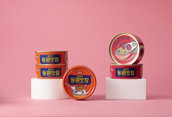 ▲동원F&B의 ‘동원맛참’은 한 캔으로 하루 단백질 영양성분 기준치의 절반 가까이 섭취할 수 있다. / 사진=동원F&B “고단백 밥도둑 동원맛참, 완전 고소할거야”