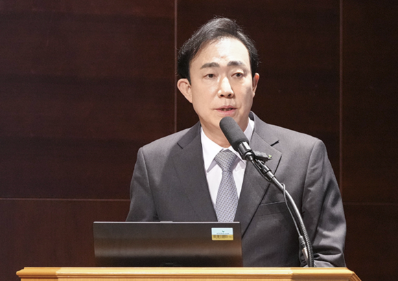 ▲조대규 교보생명 신임 대표이사 사장이 25일 서울 광화문 교보생명 본사에서 열린 취임식에서 취임사를 하고 있다. / 사진=교보생명 조대규 교보생명 대표 취임…“보험사업혁신·지속가능성장 이끌 것”