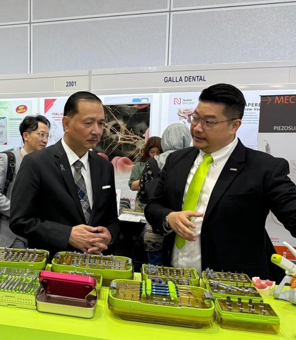 ▲전 보건복지부장관 Tan Sri Dato' Seri Dr. Noor Hisham Abdullah 덴티움, 말레이시아 MIDEC 2024 참가