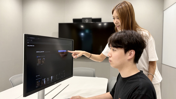 ▲CJ AI실 직원들이 밀스톤 큐를 활용해 테스트 영상을 편집하고 있다. / 사진=CJ CJ AI실, 콘텐츠 제작 문화 혁신하는 ‘Millstone CUE’ 8월 출시