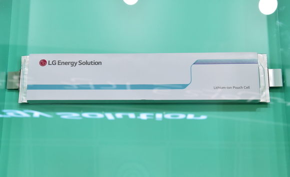 LG에너지솔루션, 국산 ESS용 LFP 배터리 2027년 생산한다