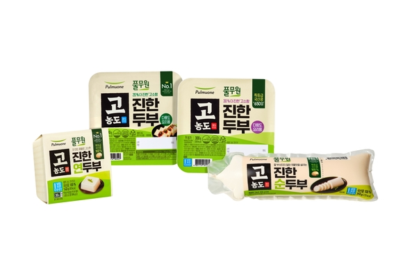 ▲‘고농도 진한 두부’ 3종과 ‘고농도 진한 다용도 두부’ / 사진=풀무원식품 풀무원식품, 더 진한 ‘고농도 진한 두부’ 출시