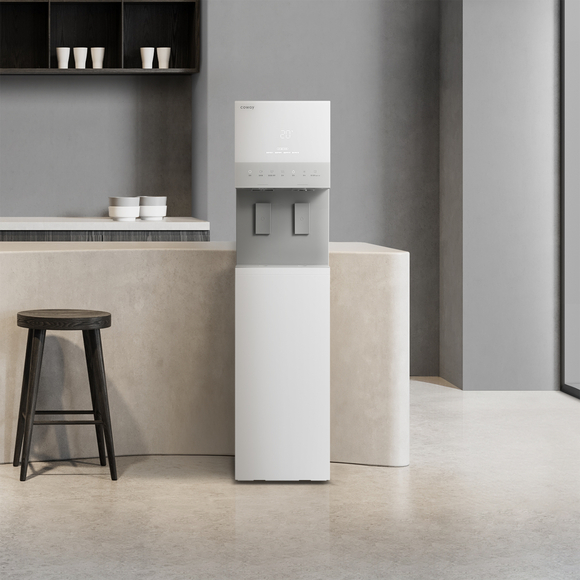 ▲코웨이 아이스 스탠드 3.0 정수기 포슬린 화이트 / 사진=코웨이 코웨이, 크기 줄이고 제빙량 늘린 아이스 스탠드 3.0 정수기 출시