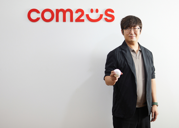 ▲홍지웅 컴투스 제작총괄은 오랫동안 야구게임을 제작하면서 지켜온 가장 중요한 원칙으로 현실 야구에 대한 진심을 꼽았다. 그는 진짜 야구를 구현하려는 열정으로 유저들과의 신뢰를 구축하는데 전력을 쏟아왔다. / 사진=컴투스 ‘야구게임 명가’ 컴투스 “‘진짜 야구’ 향한 ‘진심’ 통했다”