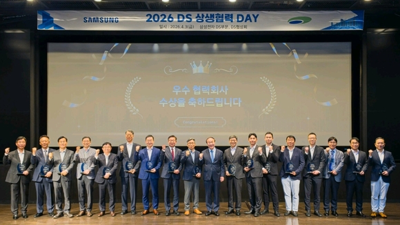 [‘대한민국 성장 엔진’ 삼성전자] ②한국 산업 생태계 플랫폼 되다