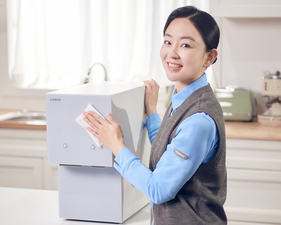 ▲근무 시간과 장소를 자유롭게 선택할 수 있는 코웨이 코디가 육아와 경제활동을 병행할 수 있는 직업으로 주목받고 있다. / 사진=코웨이 코웨이 코디, 자율적 일정·성과형 보상으로 육아 병행 직업 부상