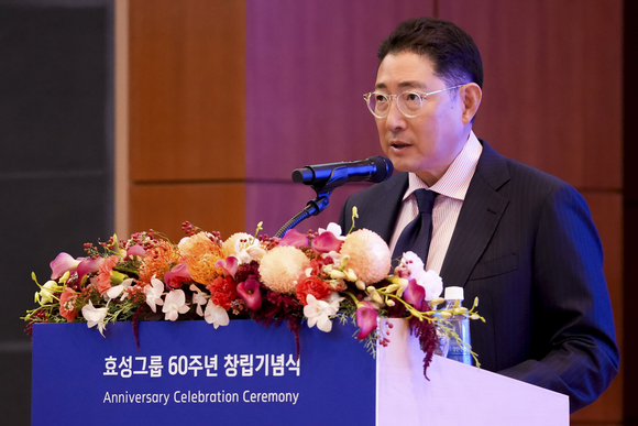 ▲조현준 효성 회장이 29일 효성 마포본사에서 열린 효성그룹 60주년 창립기념식에서 창립기념사를 발표하고 있다. / 사진=효성 조현준 회장 “치열한 도전으로 새로운 100년 열자”